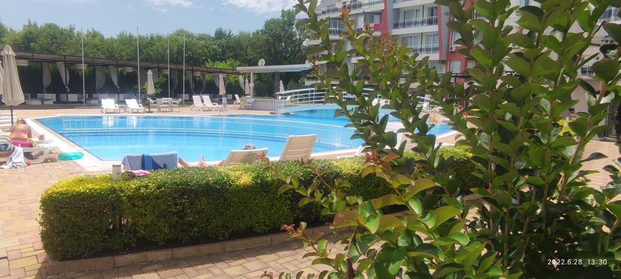 Excellent Apartment In Emberli Aparthotel. Lozenec Exteriér fotografie